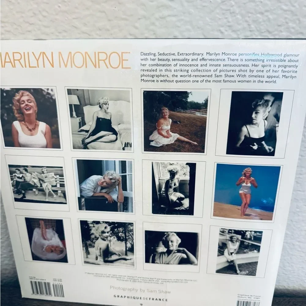 Marilyn Monroe Vintage 2006 Wall Hanging Calendar